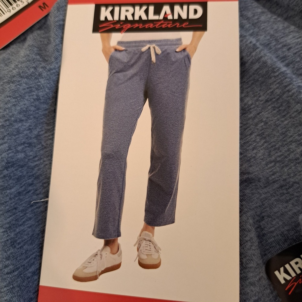 Kirkland Womens Pants M Blue NWT Lightweight Crop Pant 1750-182